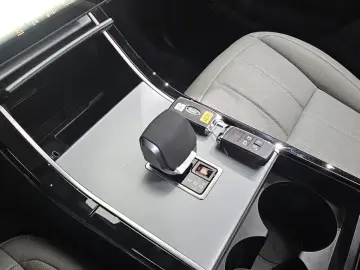 2024 Land Rover Range Rover Evoque с пробегом 10 095 км