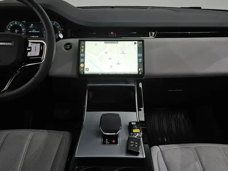 2024 Land Rover Range Rover Evoque с пробегом 10 095 км