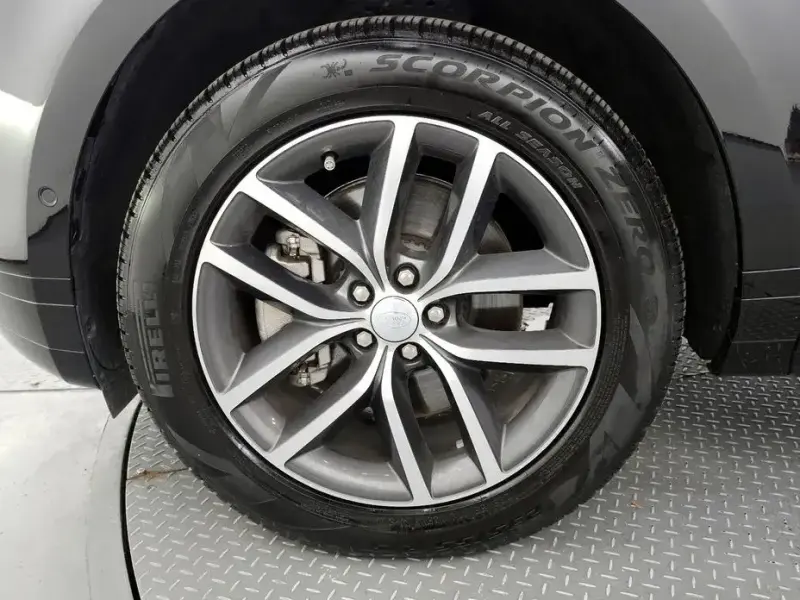 2024 Land Rover Range Rover Evoque с пробегом 10 124 км