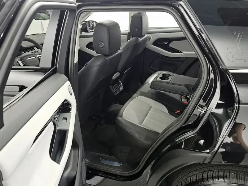 2024 Land Rover Range Rover Evoque с пробегом 10 124 км