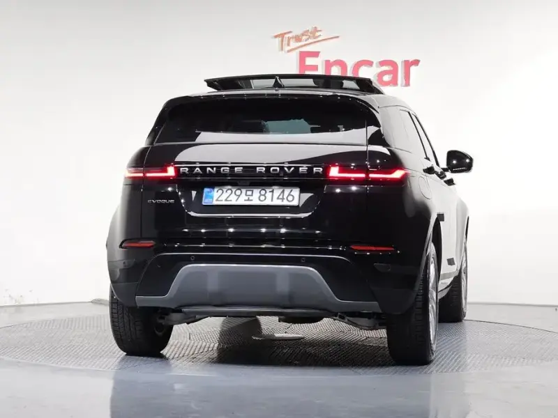2025 Land Rover Range Rover Evoque с пробегом 6 431 км