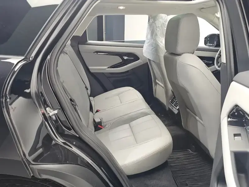 2025 Land Rover Range Rover Evoque с пробегом 6 431 км