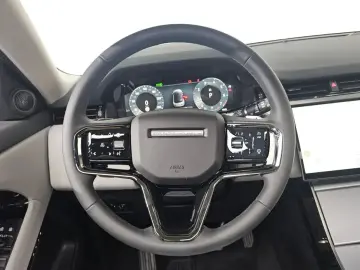 2025 Land Rover Range Rover Evoque с пробегом 6 431 км