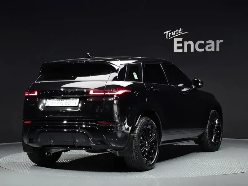 2025 Land Rover Range Rover Evoque с пробегом 472 км