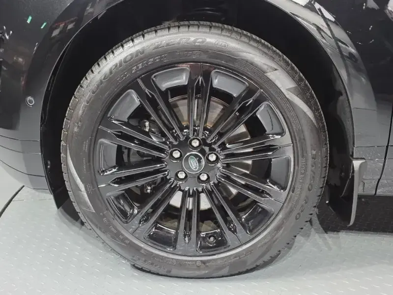 2025 Land Rover Range Rover Evoque с пробегом 472 км