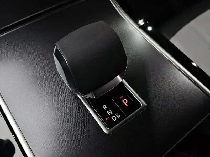 2025 Land Rover Range Rover Evoque с пробегом 472 км