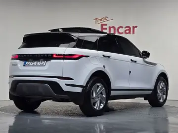 2025 Land Rover Range Rover Evoque с пробегом 8 555 км