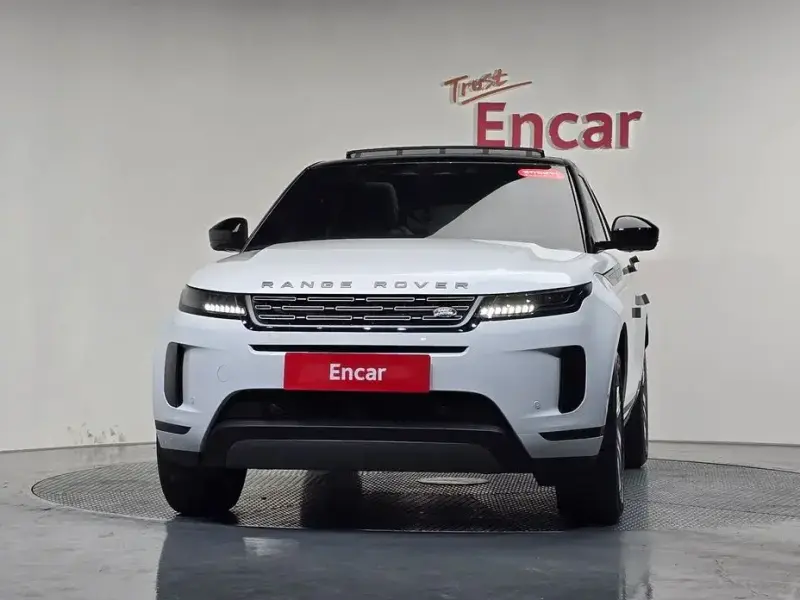 2025 Land Rover Range Rover Evoque с пробегом 8 555 км