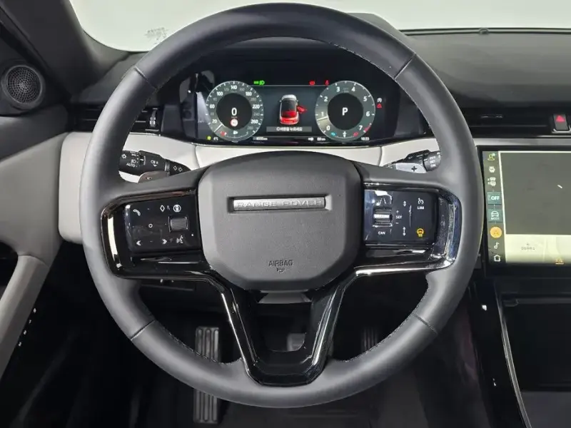 2025 Land Rover Range Rover Evoque с пробегом 8 555 км