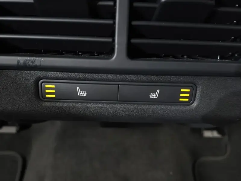 2025 Land Rover Range Rover Evoque с пробегом 8 555 км