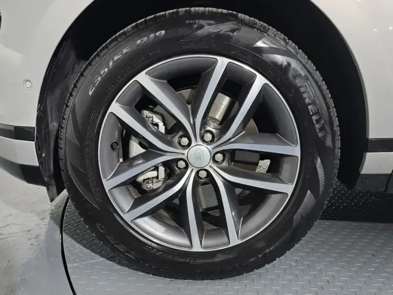 2025 Land Rover Range Rover Evoque с пробегом 7 639 км