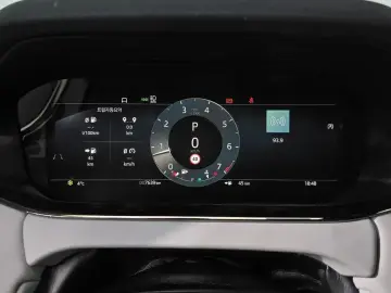 2025 Land Rover Range Rover Evoque с пробегом 7 639 км