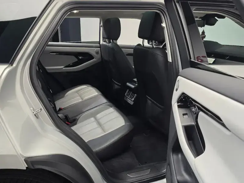 2025 Land Rover Range Rover Evoque с пробегом 7 639 км