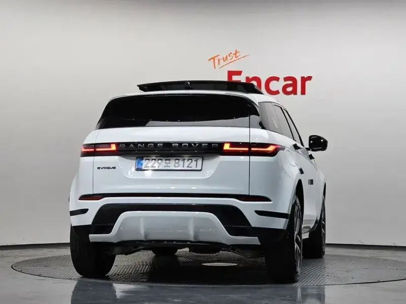 2025 Land Rover Range Rover Evoque с пробегом 7 524 км