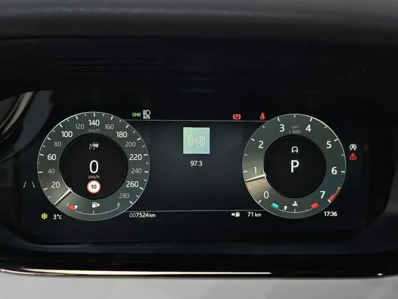 2025 Land Rover Range Rover Evoque с пробегом 7 524 км