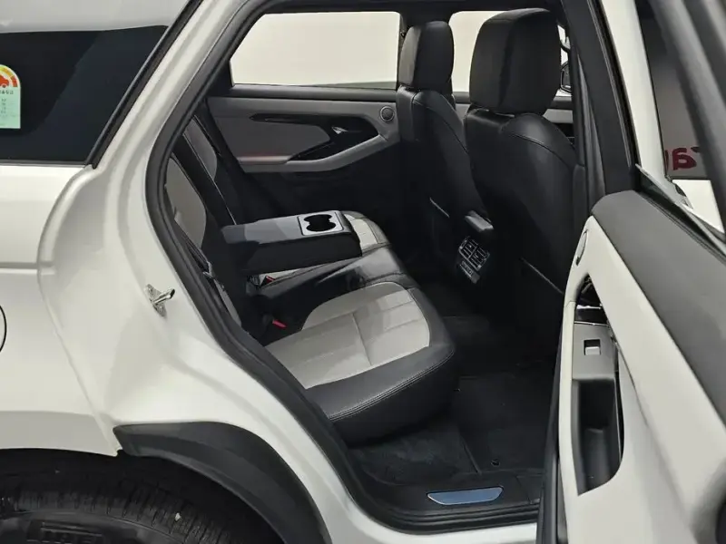2025 Land Rover Range Rover Evoque с пробегом 7 524 км