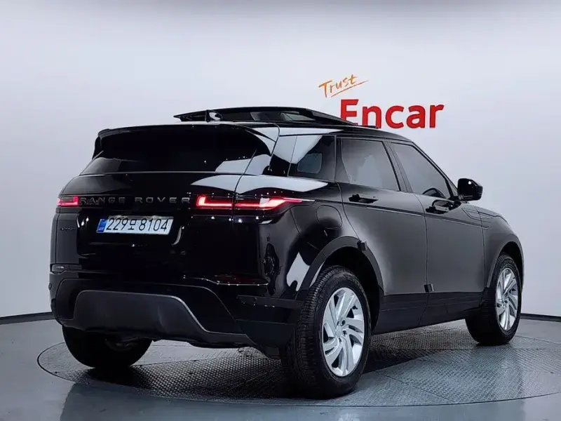 2025 Land Rover Range Rover Evoque с пробегом 8 163 км