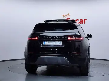 2025 Land Rover Range Rover Evoque с пробегом 8 163 км