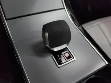 2025 Land Rover Range Rover Evoque с пробегом 8 163 км