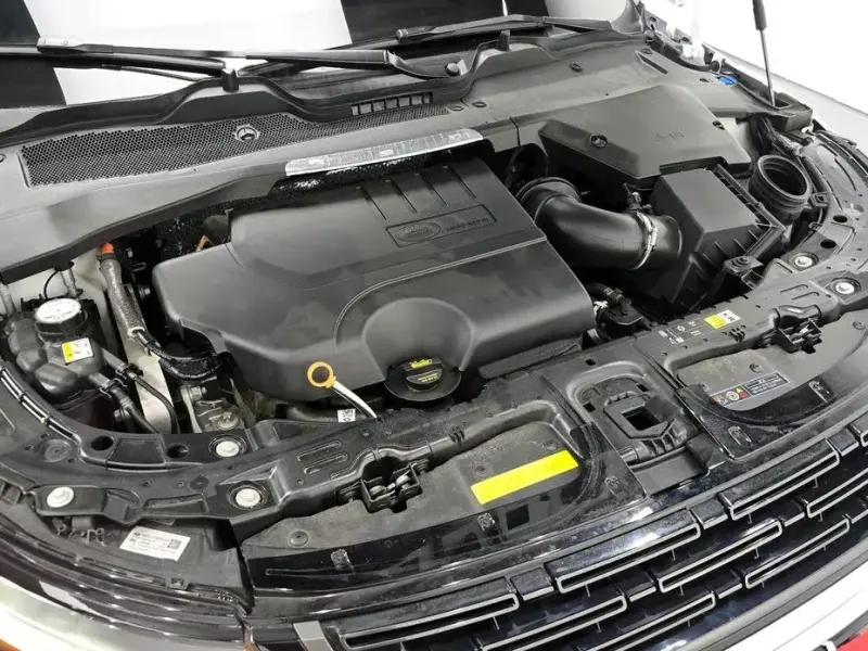 2024 Land Rover Range Rover Evoque с пробегом 14 028 км