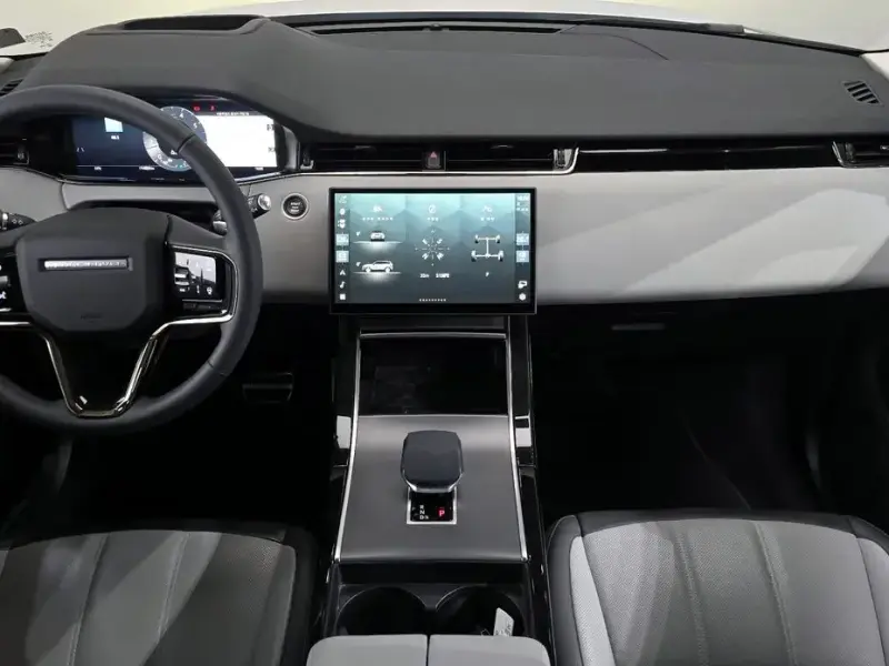 2024 Land Rover Range Rover Evoque с пробегом 14 028 км