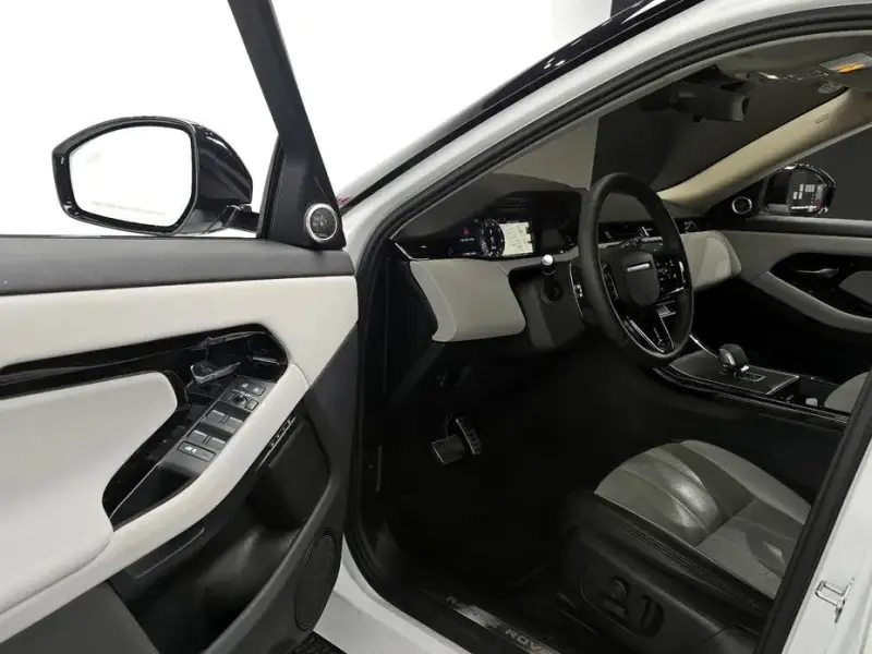 2024 Land Rover Range Rover Evoque с пробегом 14 028 км