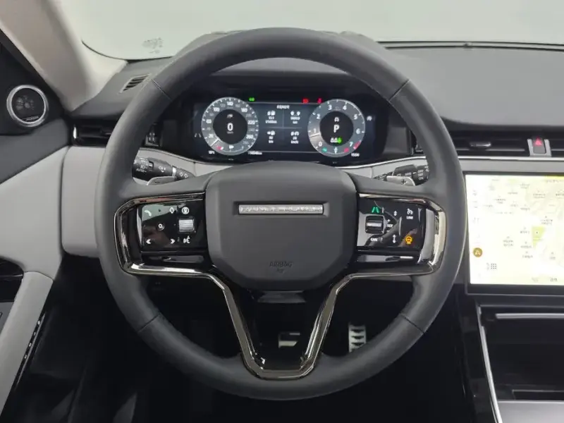 2025 Land Rover Range Rover Evoque с пробегом 10 348 км