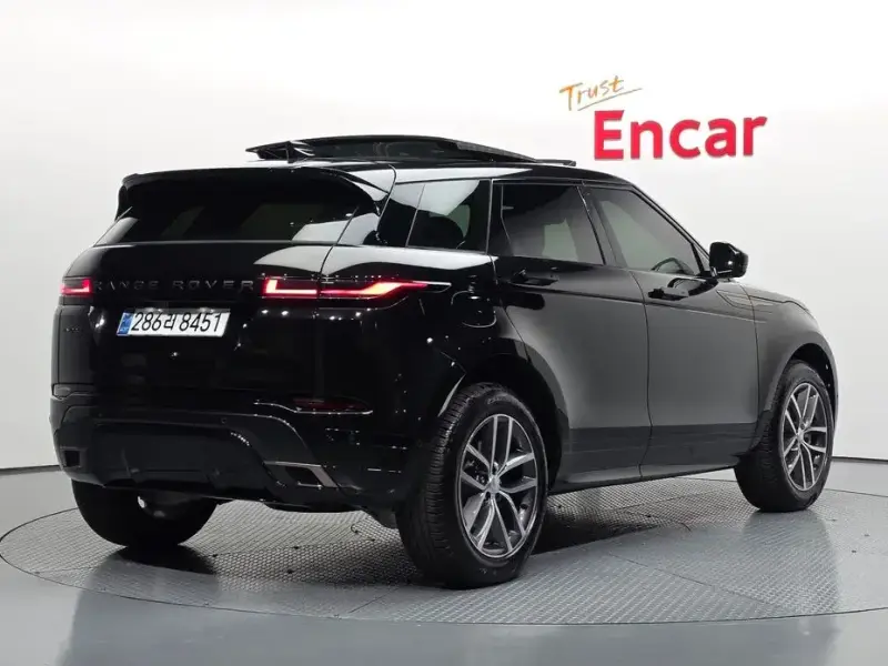 2025 Land Rover Range Rover Evoque с пробегом 799 км