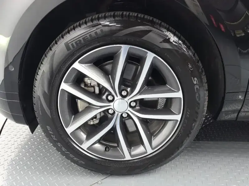 2025 Land Rover Range Rover Evoque с пробегом 799 км
