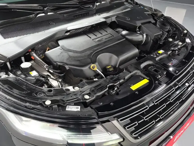 2025 Land Rover Range Rover Evoque с пробегом 799 км