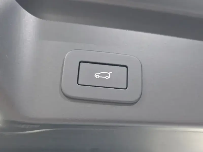 2025 Land Rover Range Rover Evoque с пробегом 10 348 км
