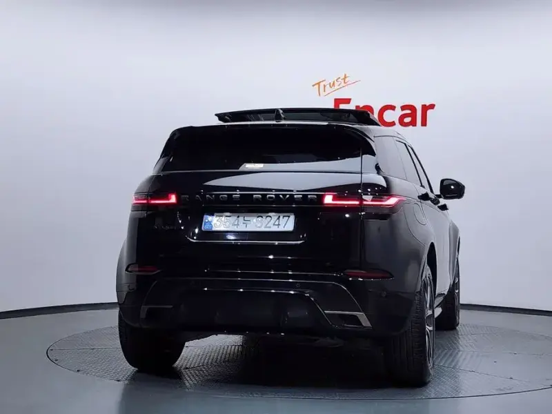 2025 Land Rover Range Rover Evoque с пробегом 18 501 км