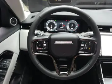 2025 Land Rover Range Rover Evoque с пробегом 1 389 км