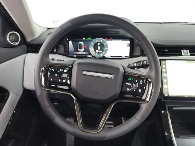2025 Land Rover Range Rover Evoque с пробегом 18 501 км