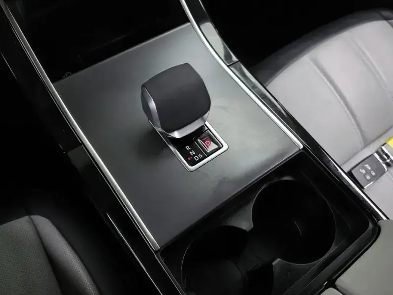 2024 Land Rover Range Rover Evoque с пробегом 10 327 км