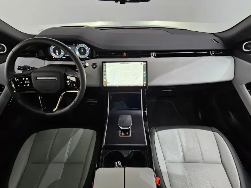 2025 Land Rover Range Rover Evoque с пробегом 1 765 км