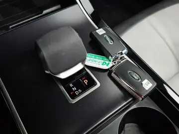 2025 Land Rover Range Rover Evoque с пробегом 1 765 км