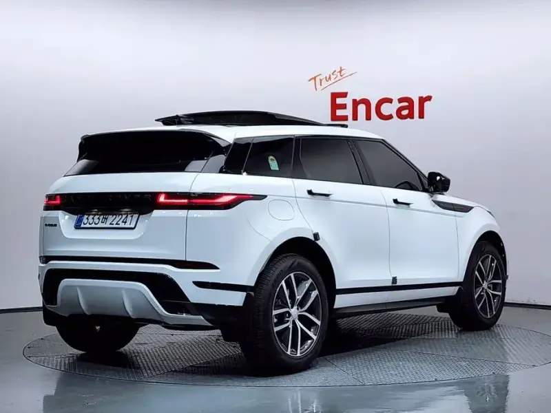 2025 Land Rover Range Rover Evoque с пробегом 1 897 км