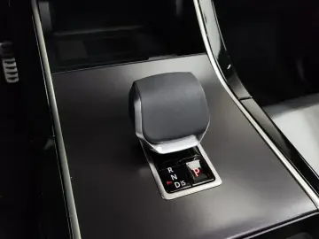 2025 Land Rover Range Rover Evoque с пробегом 1 897 км