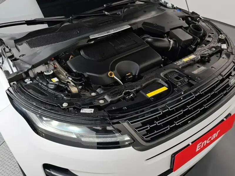 2025 Land Rover Range Rover Evoque с пробегом 586 км