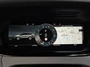 2025 Land Rover Range Rover Evoque с пробегом 586 км