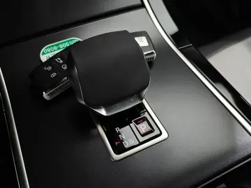 2025 Land Rover Range Rover Evoque с пробегом 586 км