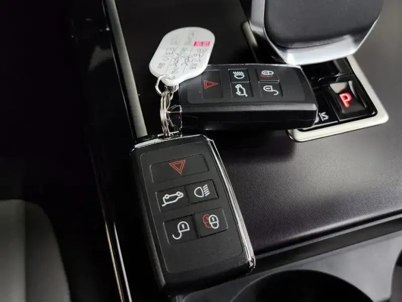 2025 Land Rover Range Rover Evoque с пробегом 1 897 км