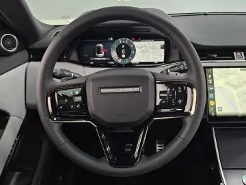 2025 Land Rover Range Rover Evoque с пробегом 586 км