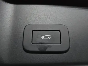 2025 Land Rover Range Rover Evoque с пробегом 586 км