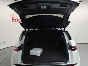 2025 Land Rover Range Rover Evoque с пробегом 586 км
