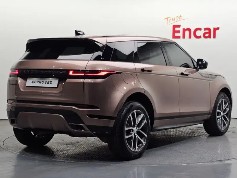 2025 Land Rover Range Rover Evoque с пробегом 8 361 км