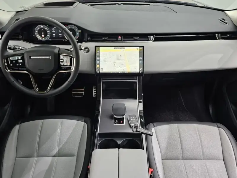 2025 Land Rover Range Rover Evoque с пробегом 8 361 км
