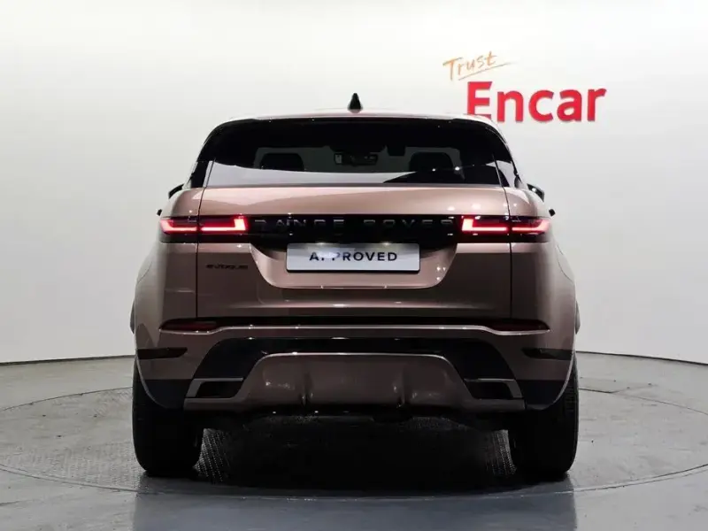 2025 Land Rover Range Rover Evoque с пробегом 8 361 км