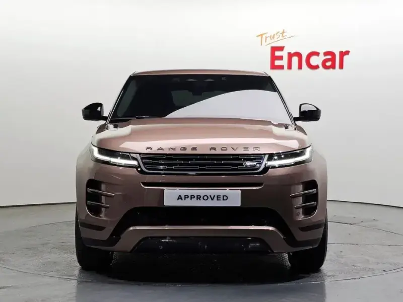 2025 Land Rover Range Rover Evoque с пробегом 8 361 км